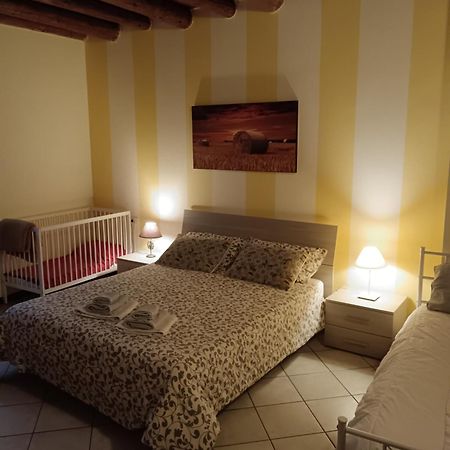 Casa Giulia - Valeggio Sul Mincioアパートメント エクステリア 写真
