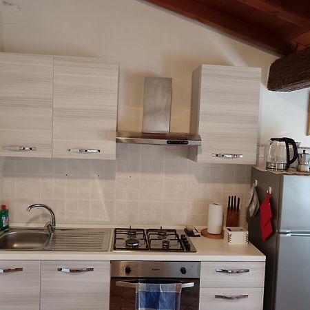 Casa Giulia - Valeggio Sul Mincioアパートメント エクステリア 写真