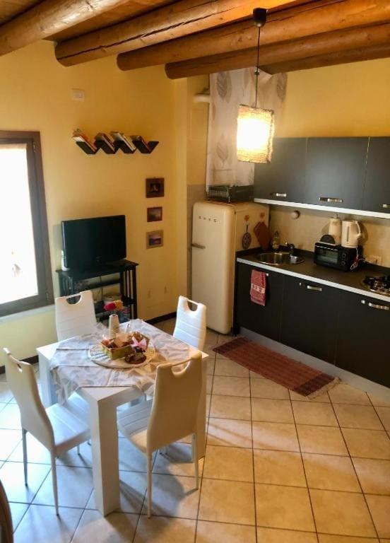 Casa Giulia - Valeggio Sul Mincioアパートメント エクステリア 写真
