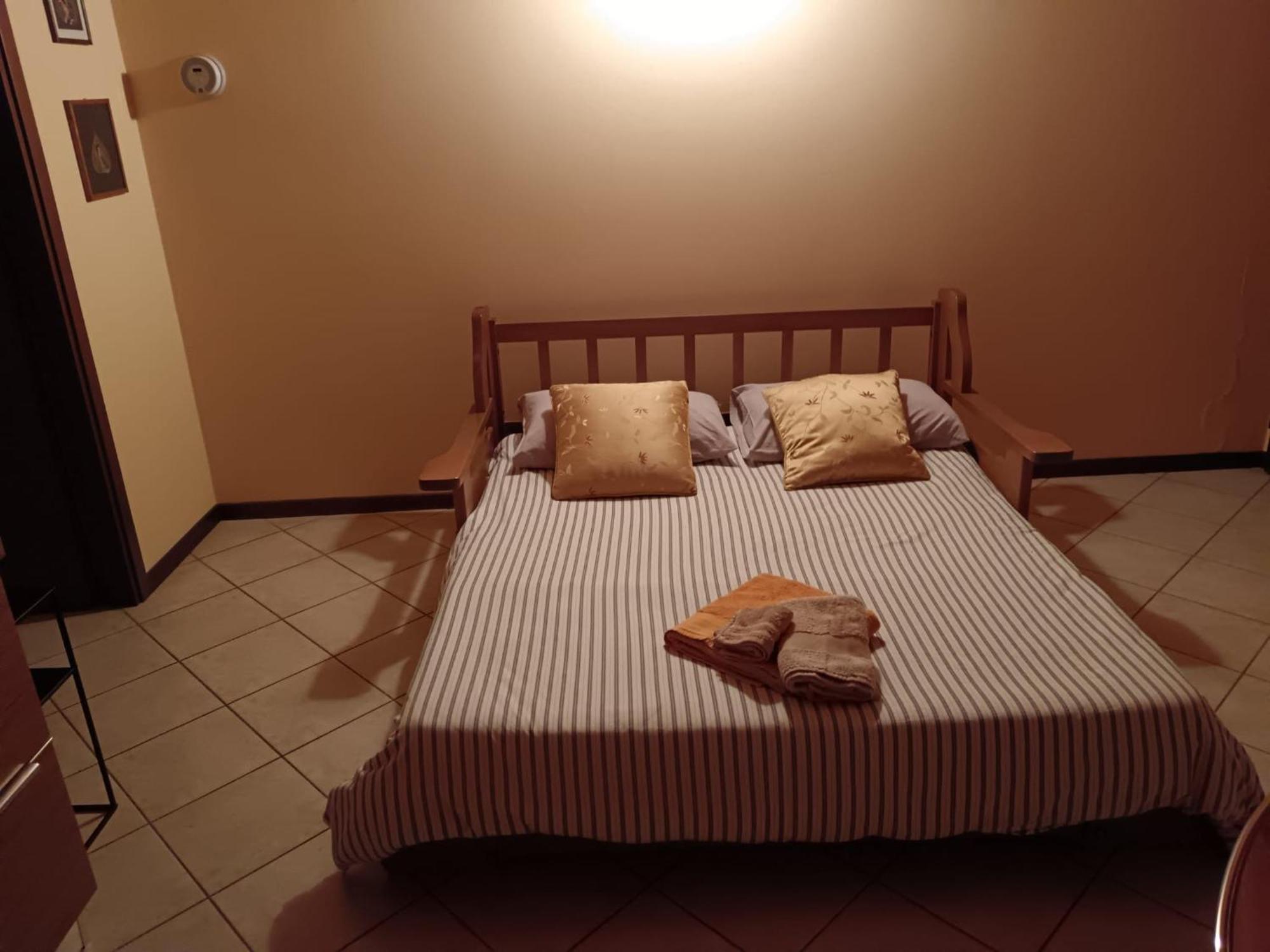 Casa Giulia - Valeggio Sul Mincioアパートメント エクステリア 写真